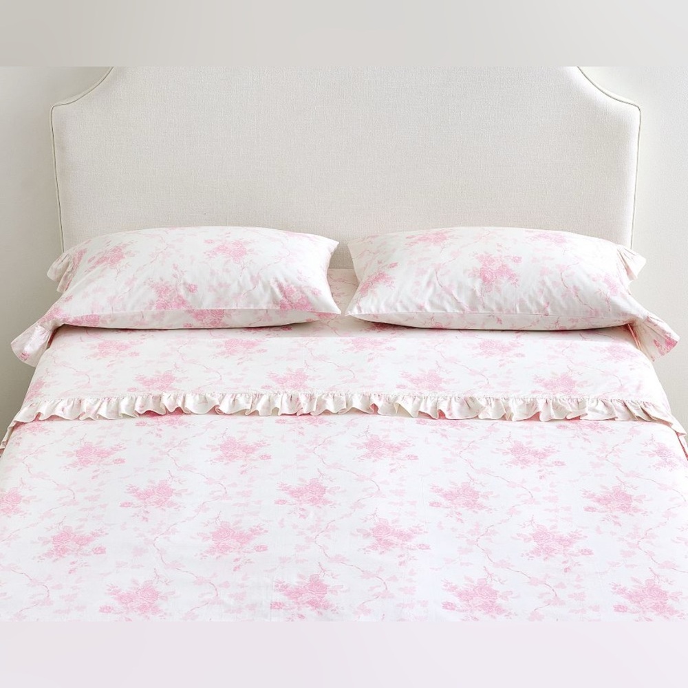 LOVESHACK FANCY “LA VIE EN ROSE RUFFLE” SHEET SET *NWT $199.00 *SIZE: QUEEN
